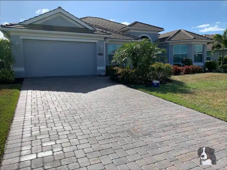 Driveway Pavers sealed 2.webp